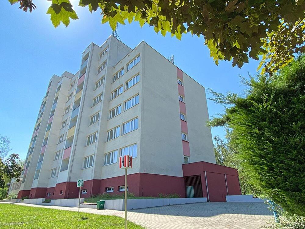 A Pousada Dom Studencki Raj Wrocław Exterior foto